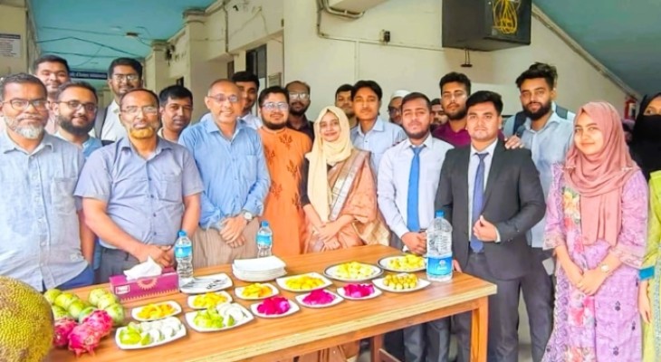 এইচআর ক্লাব পবিপ্রবির উদ্যোগে মৌসুমি ফল উৎসব অনুষ্ঠিত
